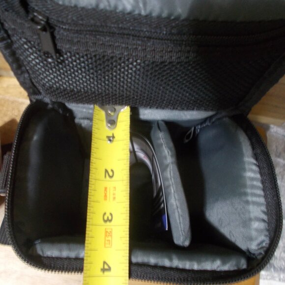 Slinger Alpine 120 Small Camera Bag NEW WITH TAGS - Picture 5 of 6